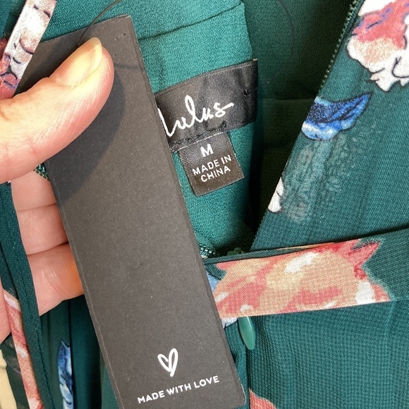 Lulus Loved By You Dark NWT Green Rose Floral Pleated Chiffon Maxi Dress Sz M - Picture 12 of 15